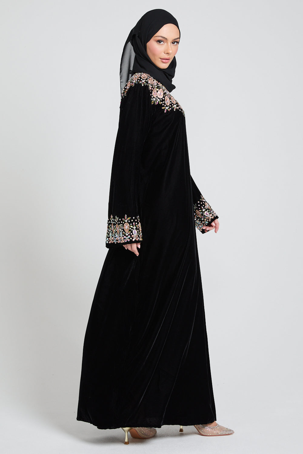 Luxury Velvet Closed Abaya with Floral Motif Embellishments - Black