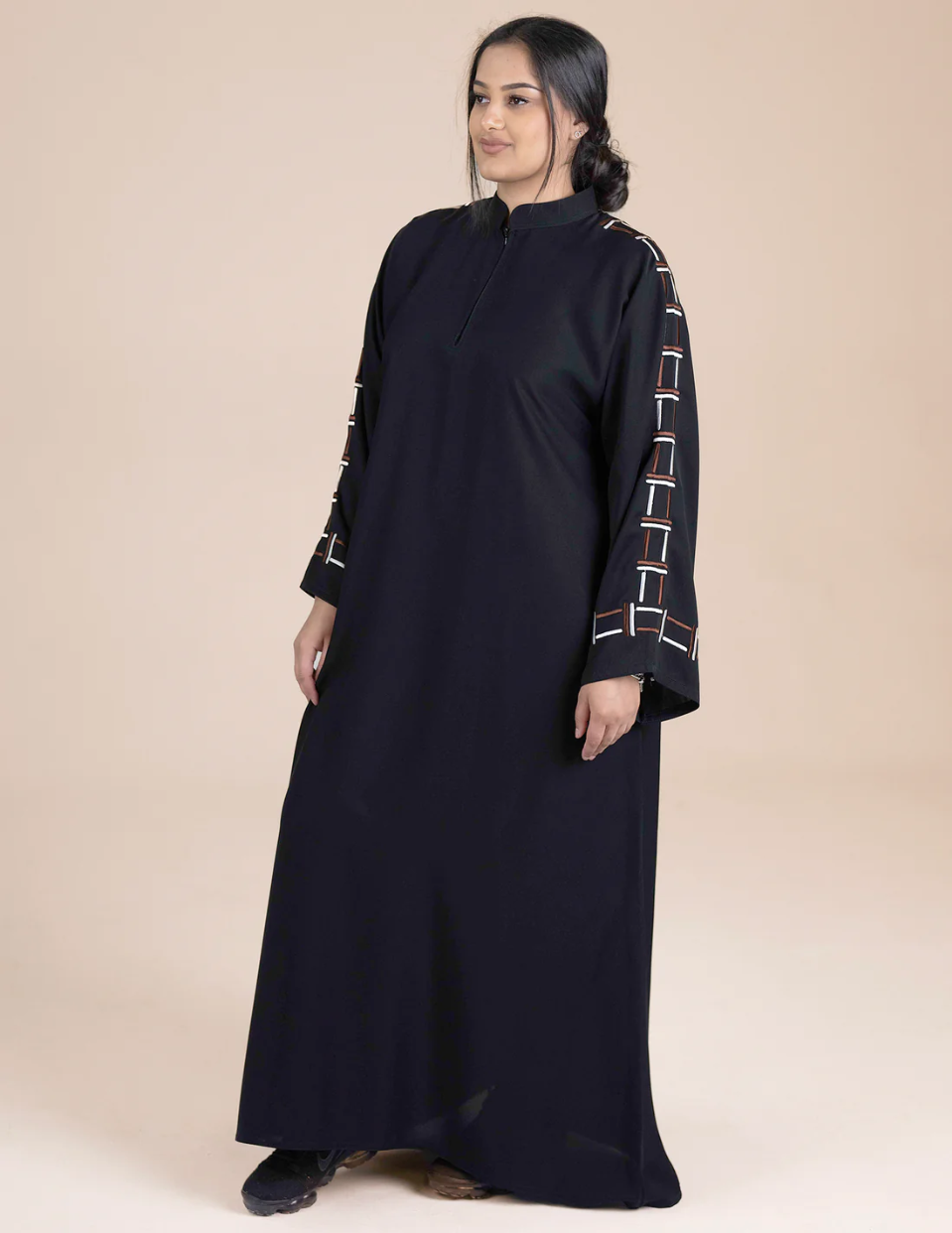 Black Quarter Zip 'Sumayah' Abaya